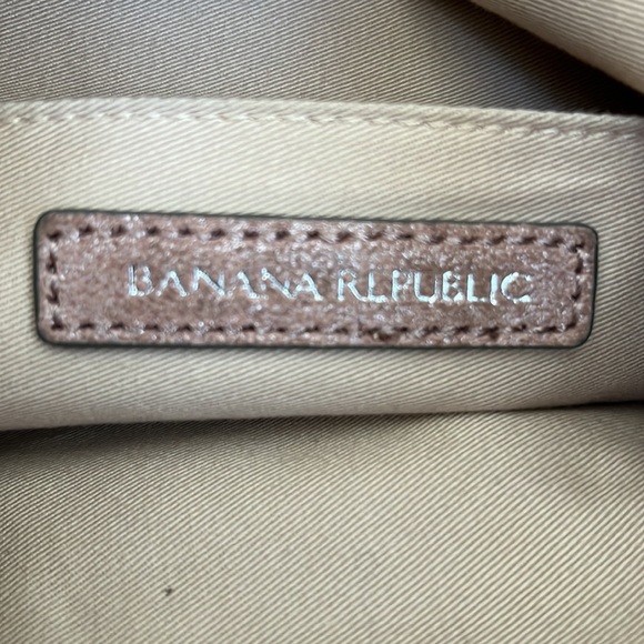 Banana Republic Suede Clutch with Hand Strap - Picture 6 of 8